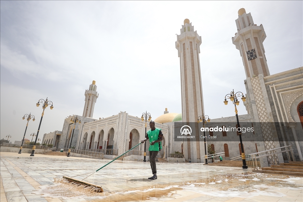 السنغال.. أكبر مساجد غرب إفريقيا يتهيأ لاستقبال رمضان