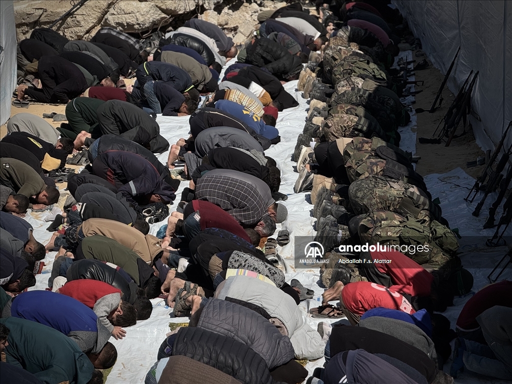 Gazze'de cuma namazı