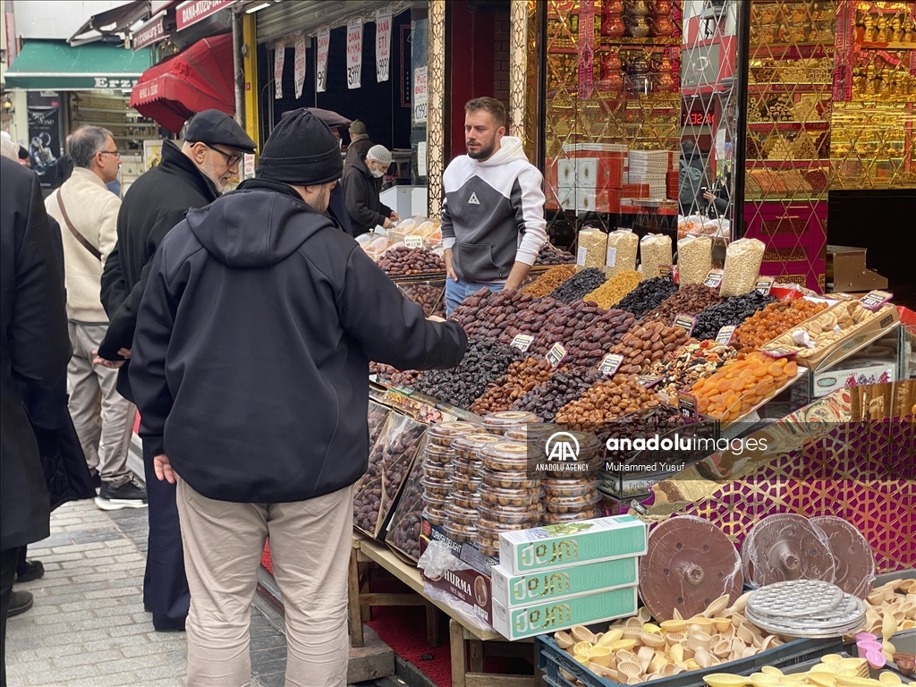 ببهجة وأجواء روحانية.. إسطنبول تستقبل شهر رمضان 