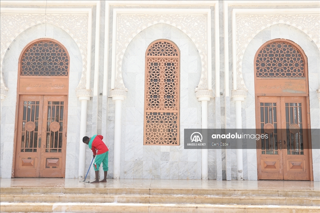السنغال.. أكبر مساجد غرب إفريقيا يتهيأ لاستقبال رمضان