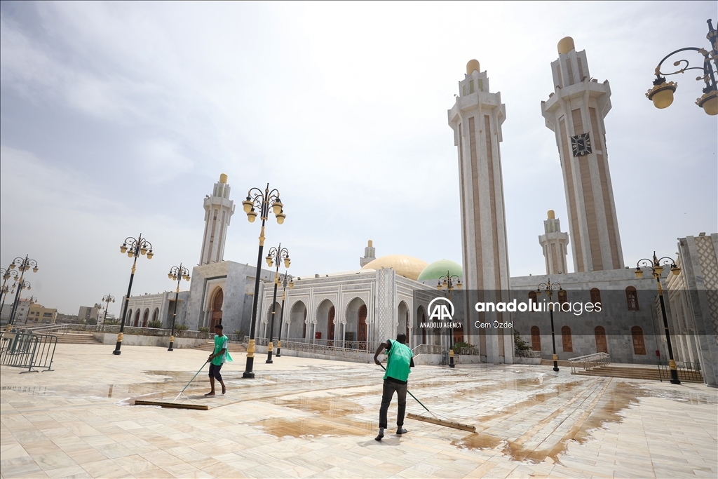 السنغال.. أكبر مساجد غرب إفريقيا يتهيأ لاستقبال رمضان