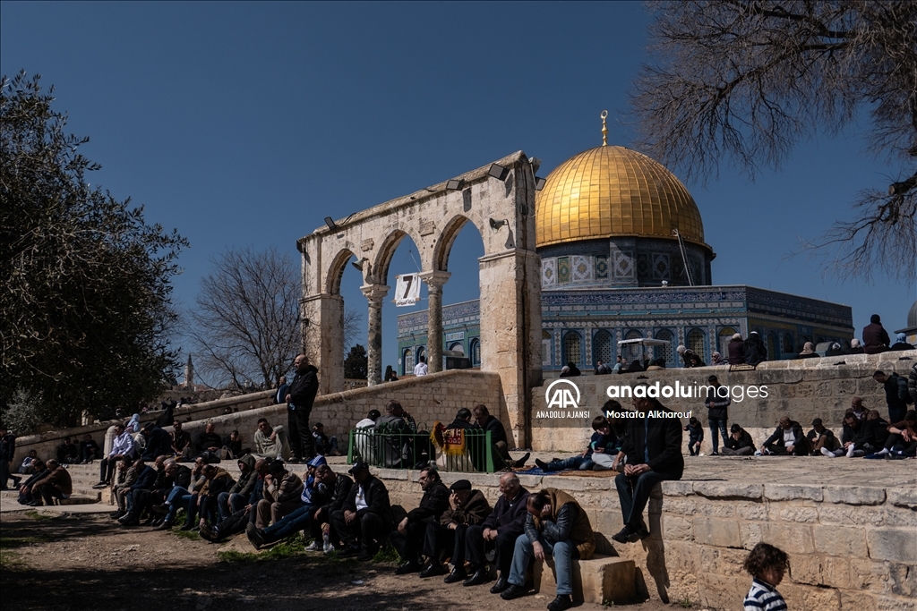 Mescid-i Aksa'da İsrail kısıtlaması devam ediyor
