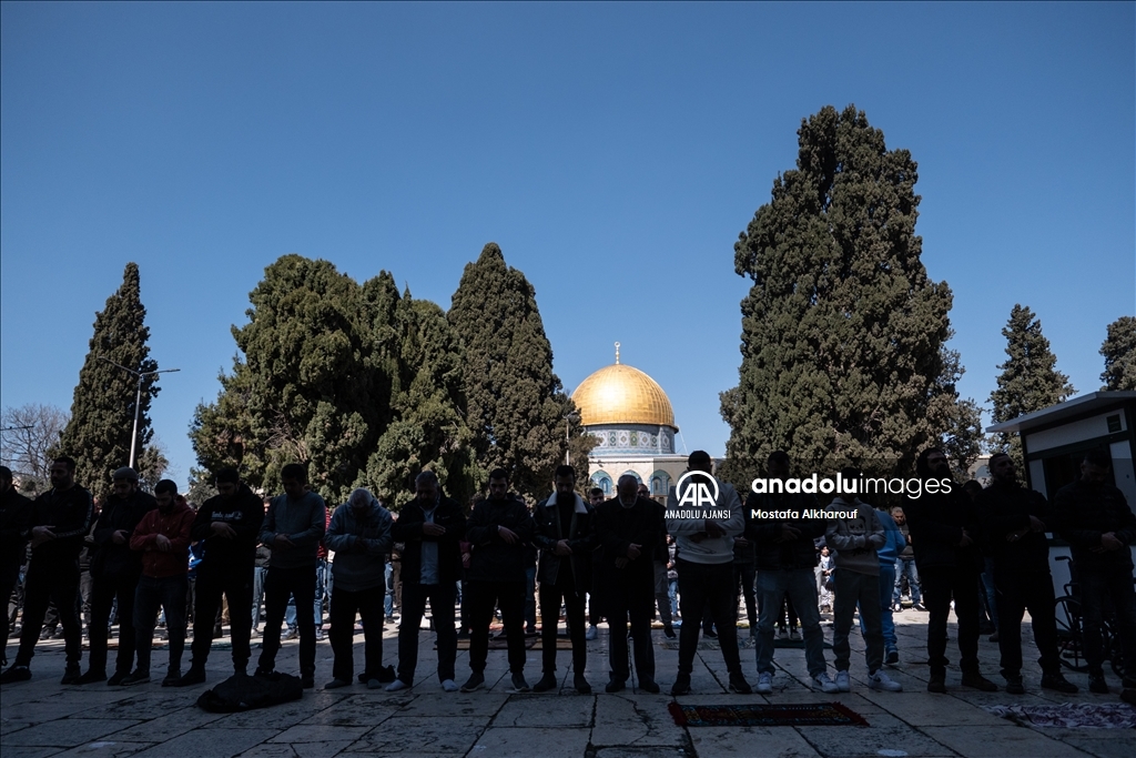 Mescid-i Aksa'da İsrail kısıtlaması devam ediyor