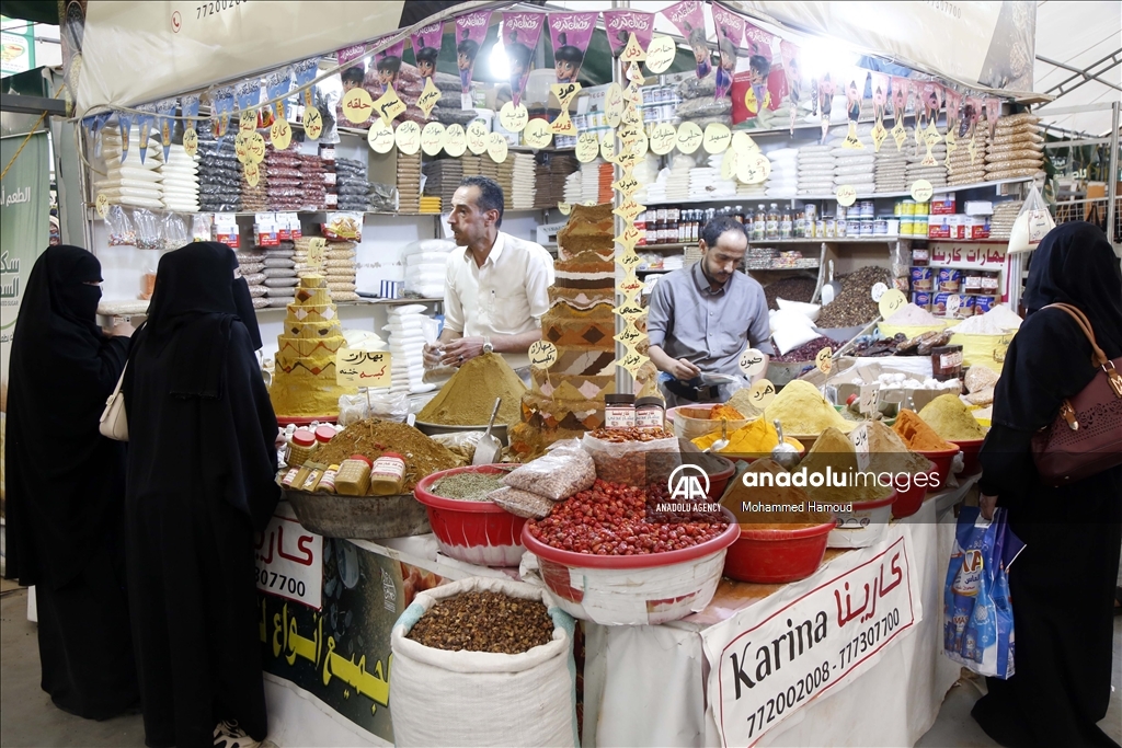 فرحة منقوصة باستقبال رمضان..الغلاء يفقد اليمنيين بهجتهم