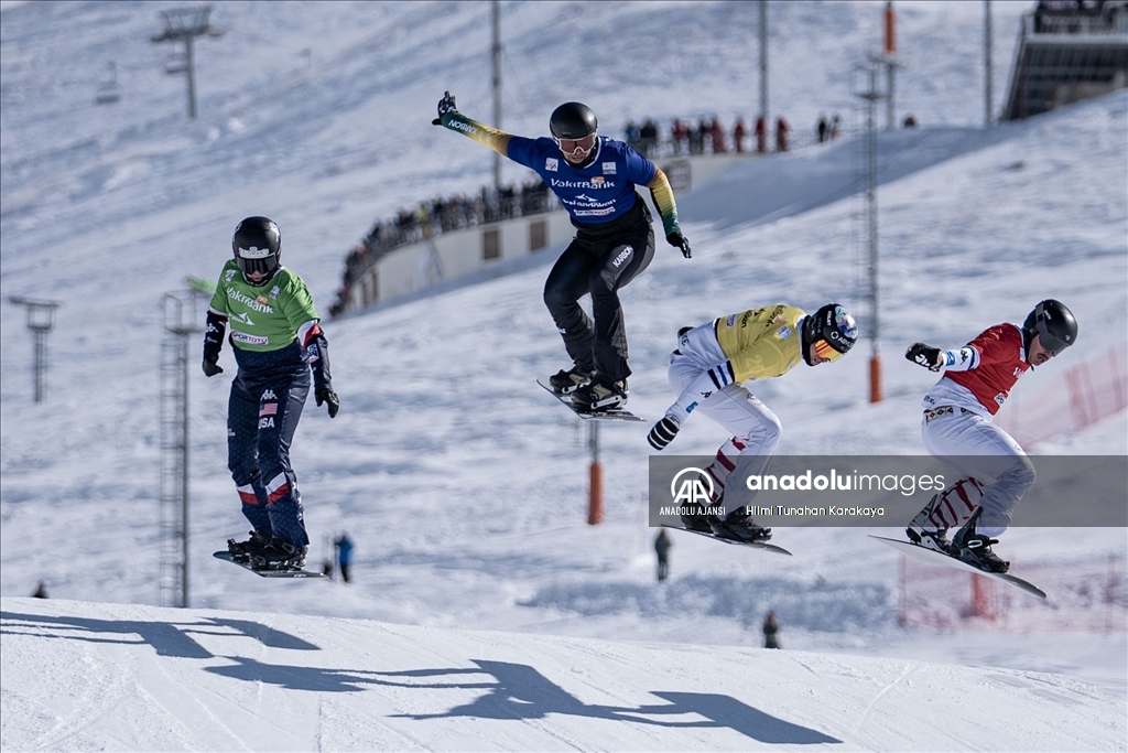 FIS Dünya Snowboard Kupası Erzurum'da başladı