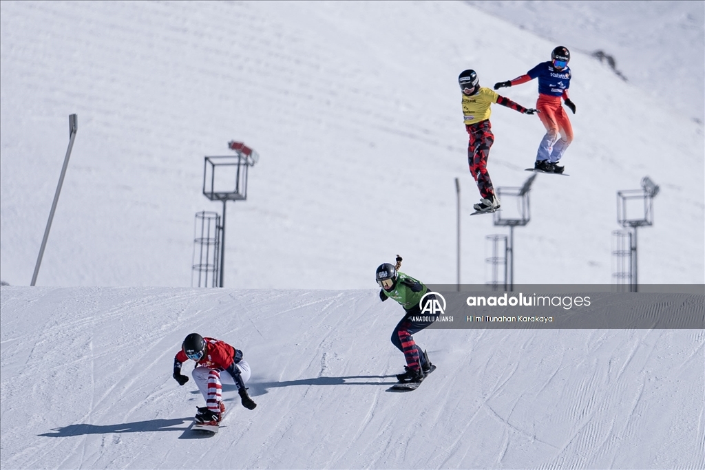 FIS Dünya Snowboard Kupası Erzurum'da başladı
