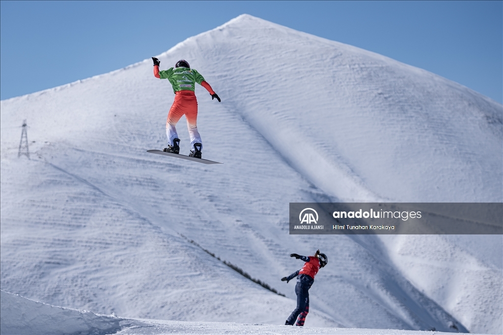 FIS Dünya Snowboard Kupası Erzurum'da başladı