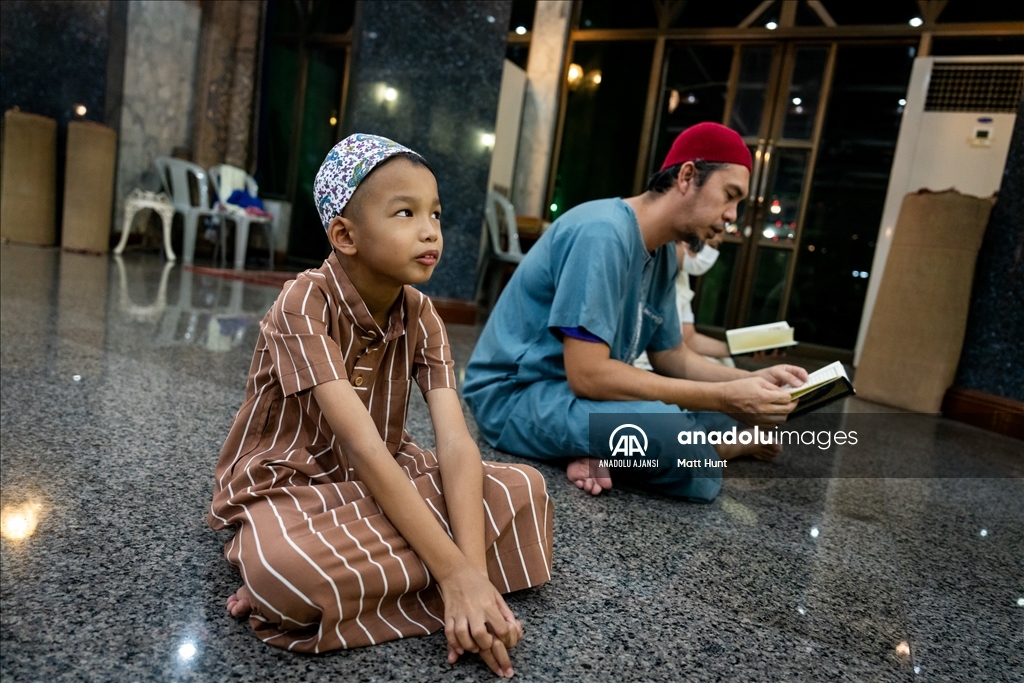 Tayland'da ramazanın ilk günü icra edildi