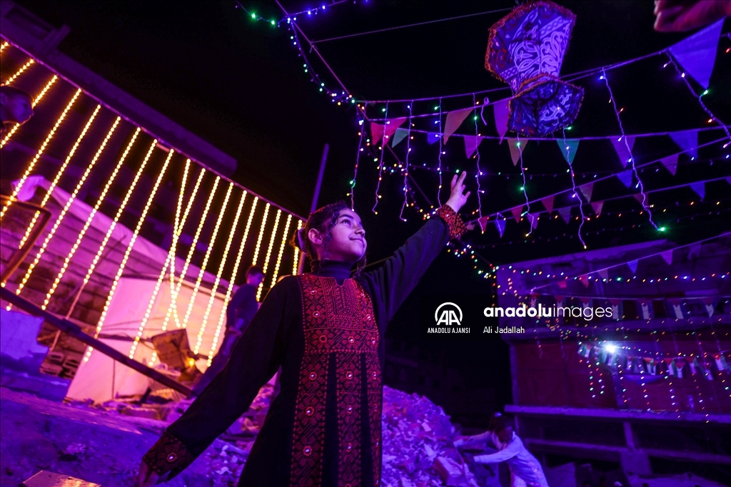 Han Yunus’ta yıkım arasında ilk sahur