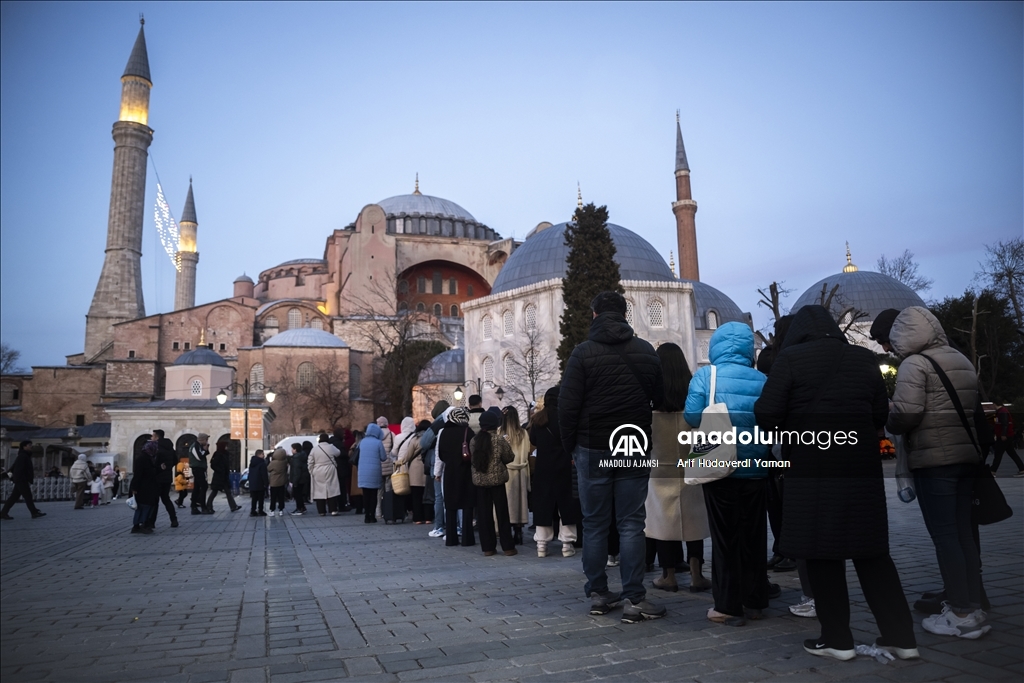 İstanbul'da ilk iftar yapıldı
