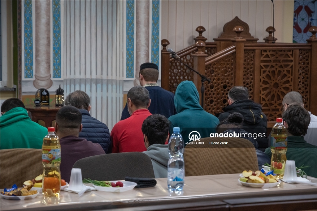 Lviv’de Müslümanlar ramazan ayının ilk iftarında buluştu