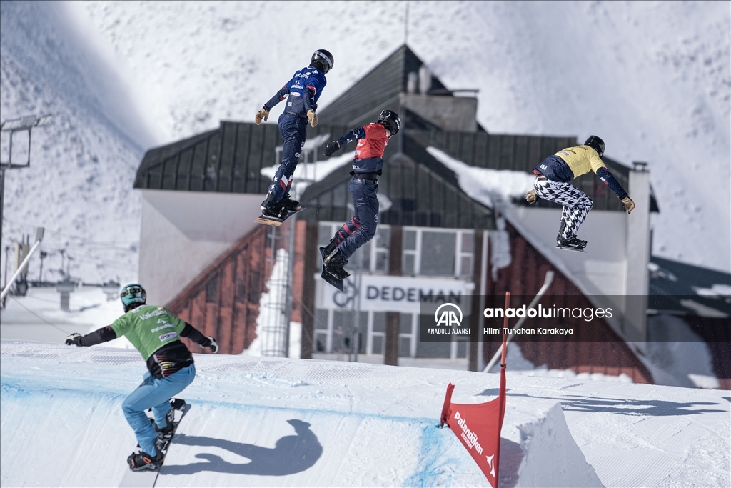 FIS Dünya Snowboard Kupası Erzurum'da başladı