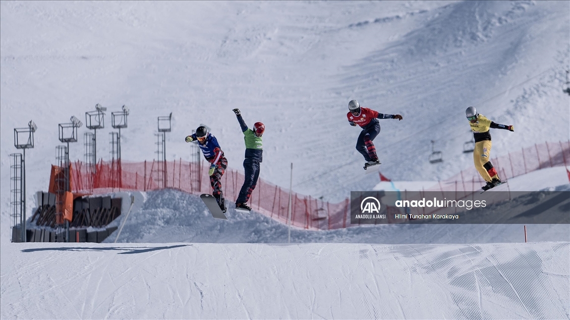 FIS Dünya Snowboard Kupası Erzurum'da başladı