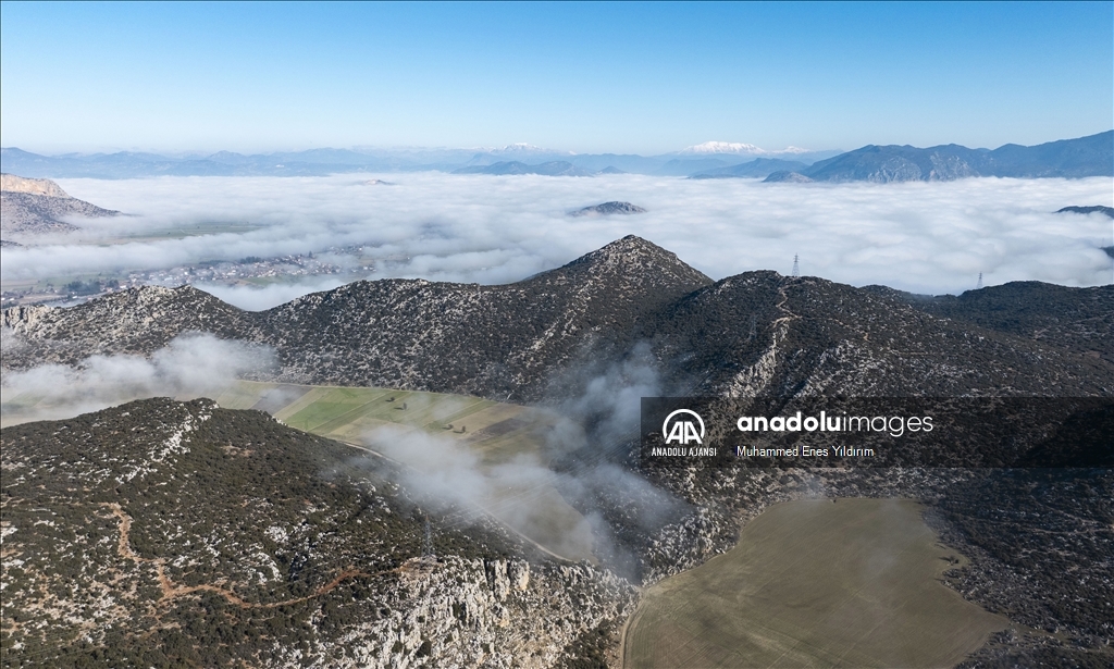 Antalya’nın yüksek kesimlerinde sis