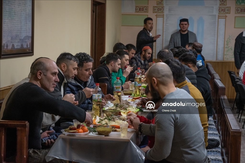 Lviv’de Müslümanlar ramazan ayının ilk iftarında buluştu