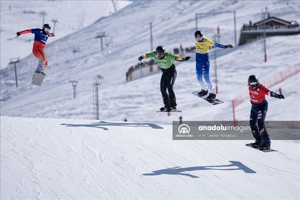 FIS Dünya Snowboard Kupası Erzurum'da başladı