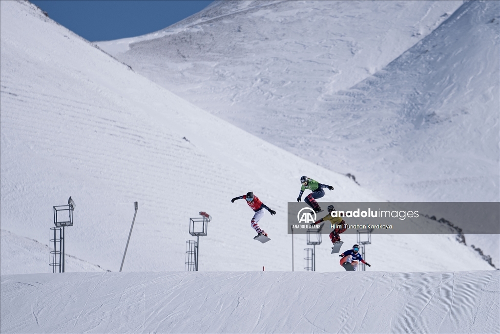 FIS Dünya Snowboard Kupası Erzurum'da başladı