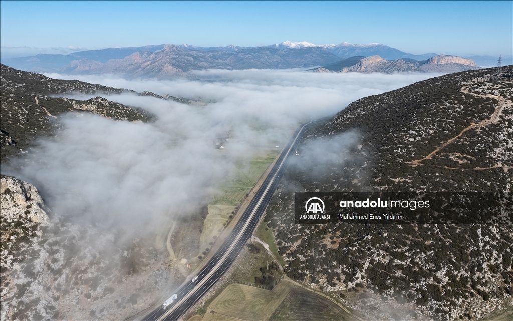 Antalya’nın yüksek kesimlerinde sis