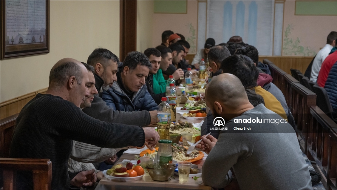Lviv’de Müslümanlar ramazan ayının ilk iftarında buluştu