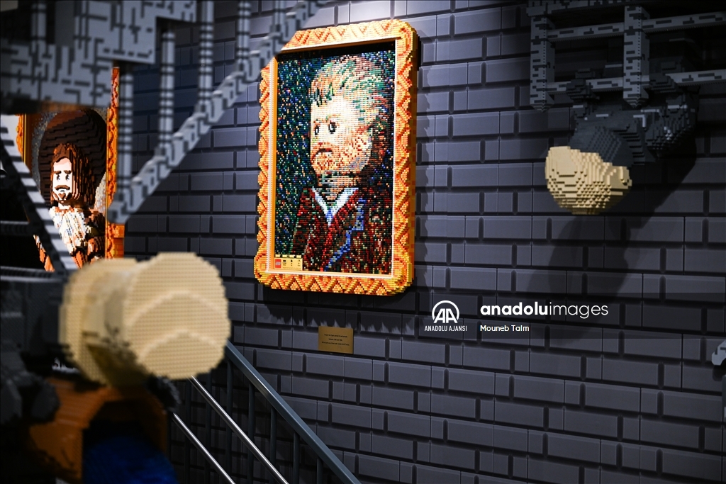 LEGO, Van Gogh'un 'Ayçiçekleri' eserini yeniden yorumladı