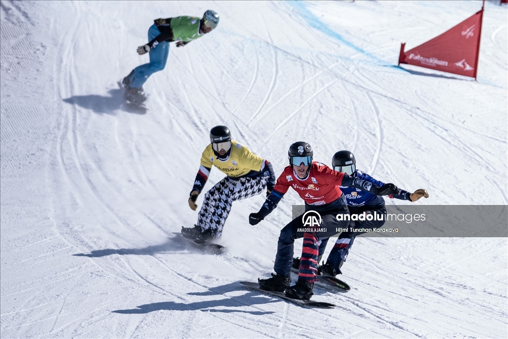 FIS Dünya Snowboard Kupası Erzurum'da başladı
