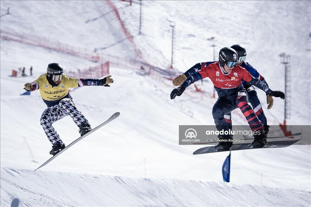 FIS Dünya Snowboard Kupası Erzurum'da başladı