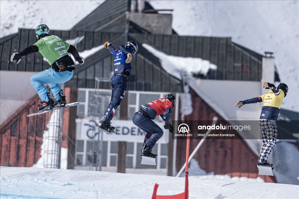 FIS Dünya Snowboard Kupası Erzurum'da başladı
