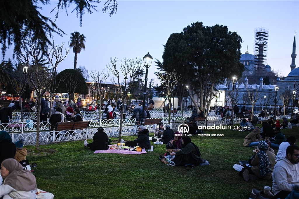 İstanbul'da ilk iftar yapıldı