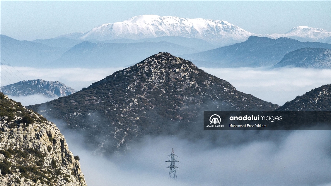 Antalya’nın yüksek kesimlerinde sis