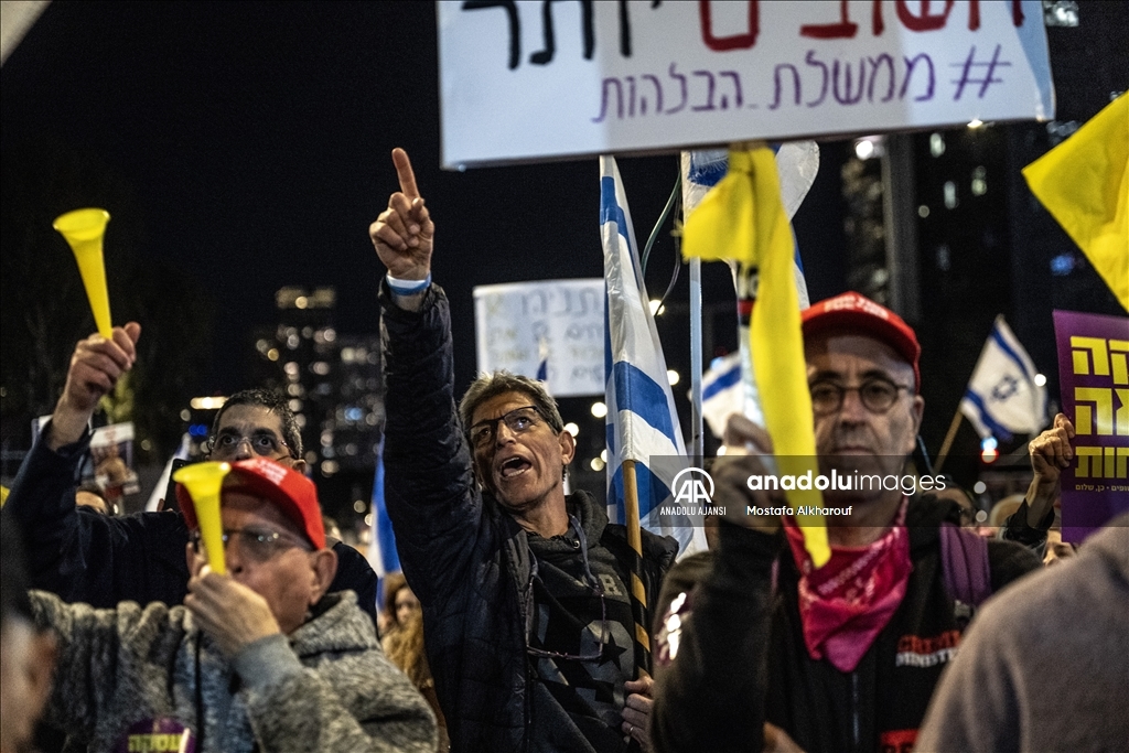 İsrailli esirlerin yakınları Tel Aviv'de gösteri düzenledi