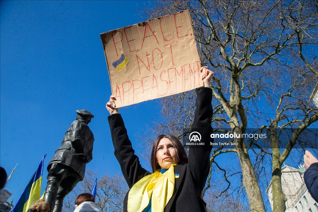 Londra'da Ukrayna'ya destek gösterisi