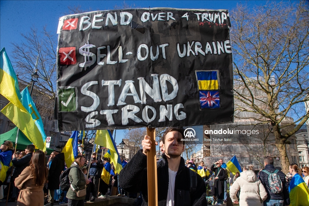 Londra'da Ukrayna'ya destek gösterisi