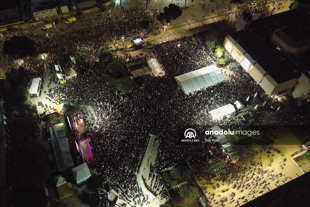 Tel Aviv'de binlerce kişi gösteri düzenledi