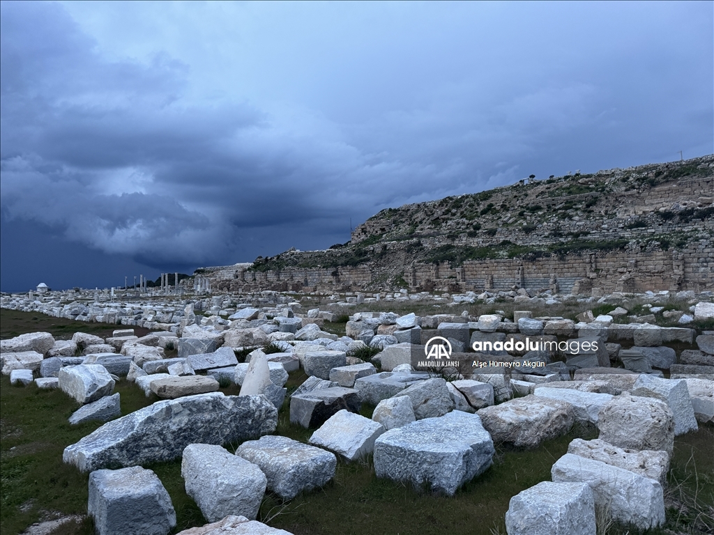 Tarihi rotaları ve mavi koylarıyla Datça dört mevsim keşfedilmeyi bekliyor
