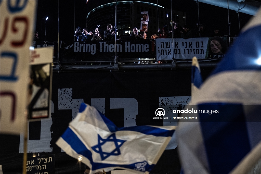 İsrailli esirlerin yakınları Tel Aviv'de gösteri düzenledi