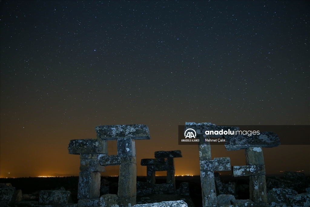 "Makedon askerlerin kalesi" Blaundos Antik Kenti'nde yıldızlı gece 7