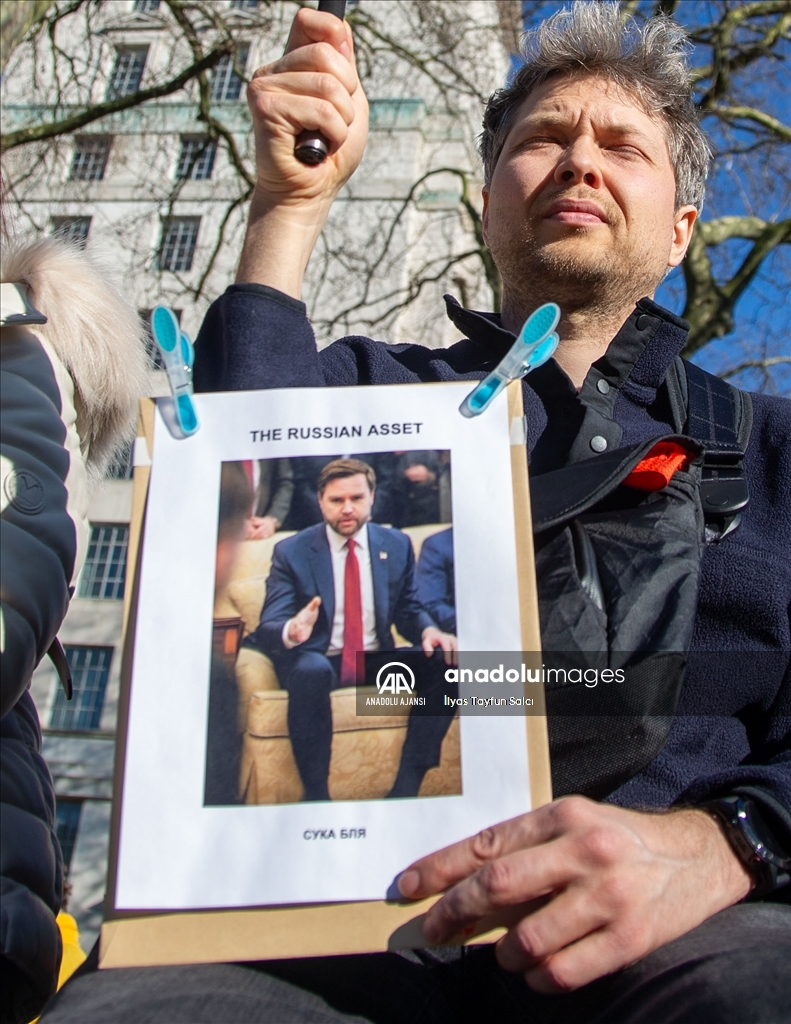 Londra'da Ukrayna'ya destek gösterisi