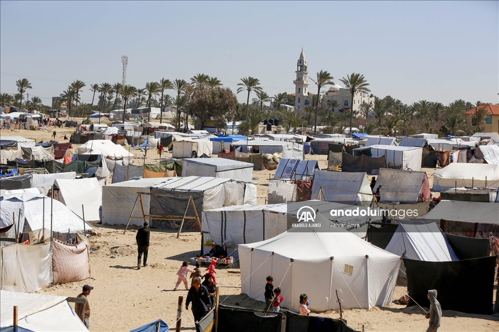Han Yunus'a geri dönen Gazzeliler, çadır kampı kurdu