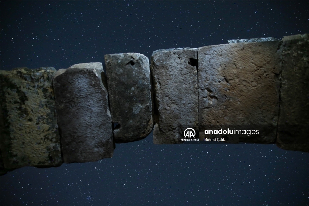 "Makedon askerlerin kalesi" Blaundos Antik Kenti'nde yıldızlı gece 11