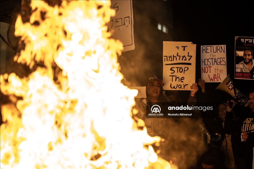 İsrailli esirlerin yakınları Tel Aviv'de gösteri düzenledi