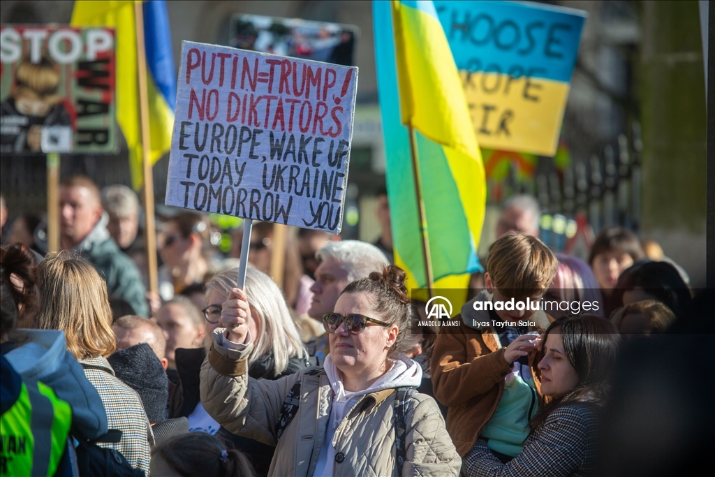 Londra'da Ukrayna'ya destek gösterisi