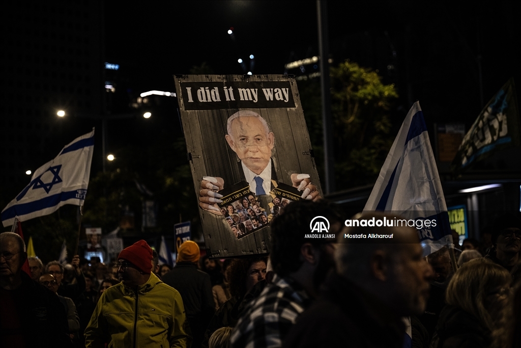 İsrailli esirlerin yakınları Tel Aviv'de gösteri düzenledi