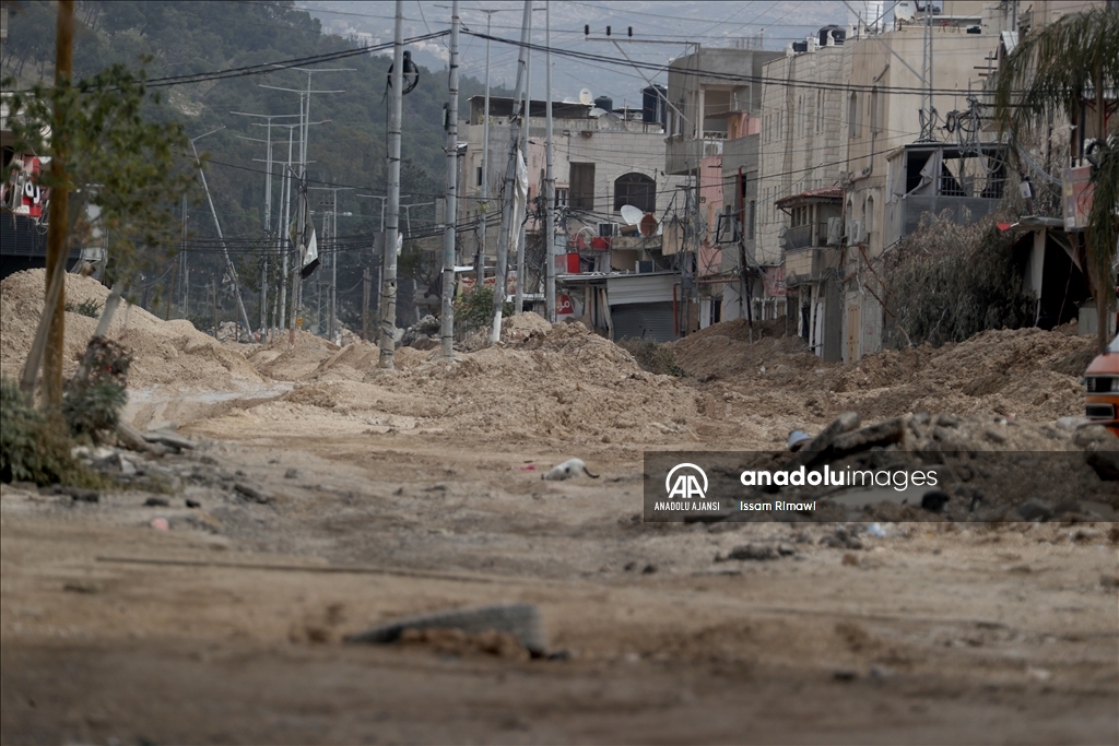 İsrail ordusu, Tulkerim kentine ve  Nur Şems Mülteci Kampı'na düzenlediği operasyon sürüyor