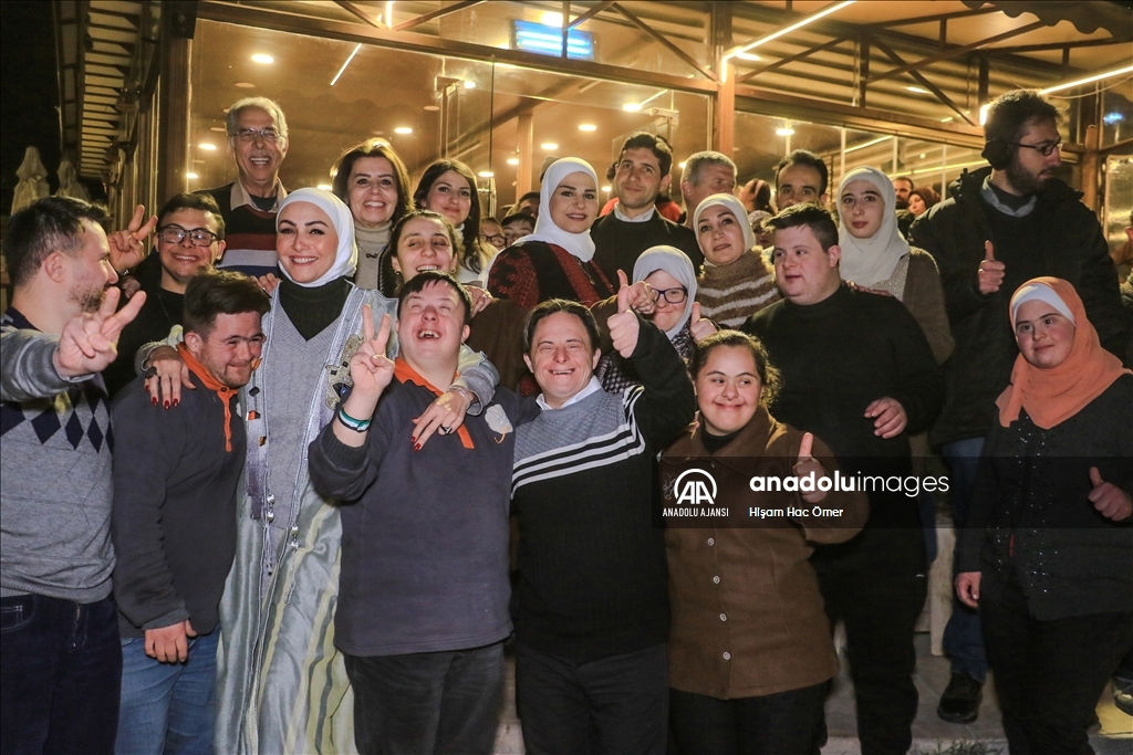 Şam'da Down sendromlu gençler için iftar sofrası kuruldu