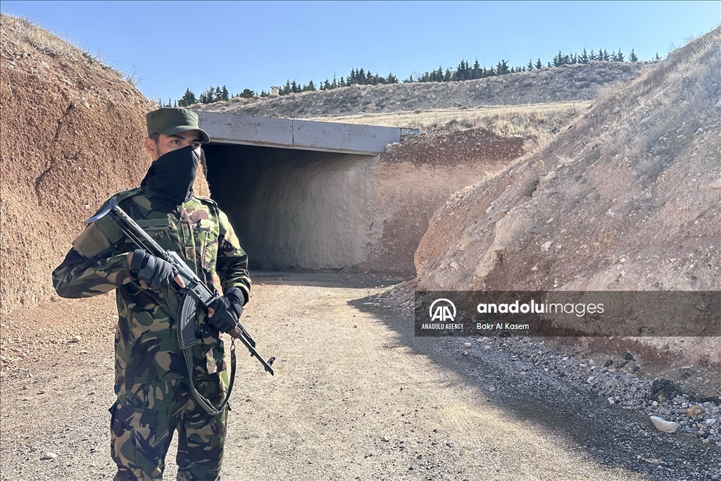 В Сирии обнаружены подземные туннели с сейфами, принадлежащие брату Башара Асада