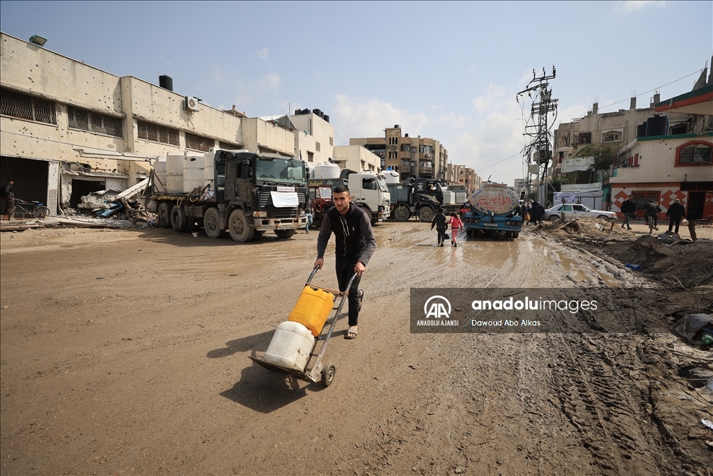 Gazze'deki su krizi devam ediyor