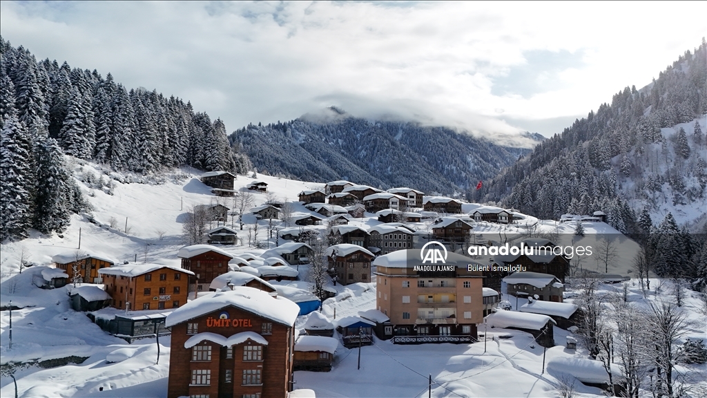 Rize'de beyaza bürünen Ayder Yaylası dronla görüntülendi