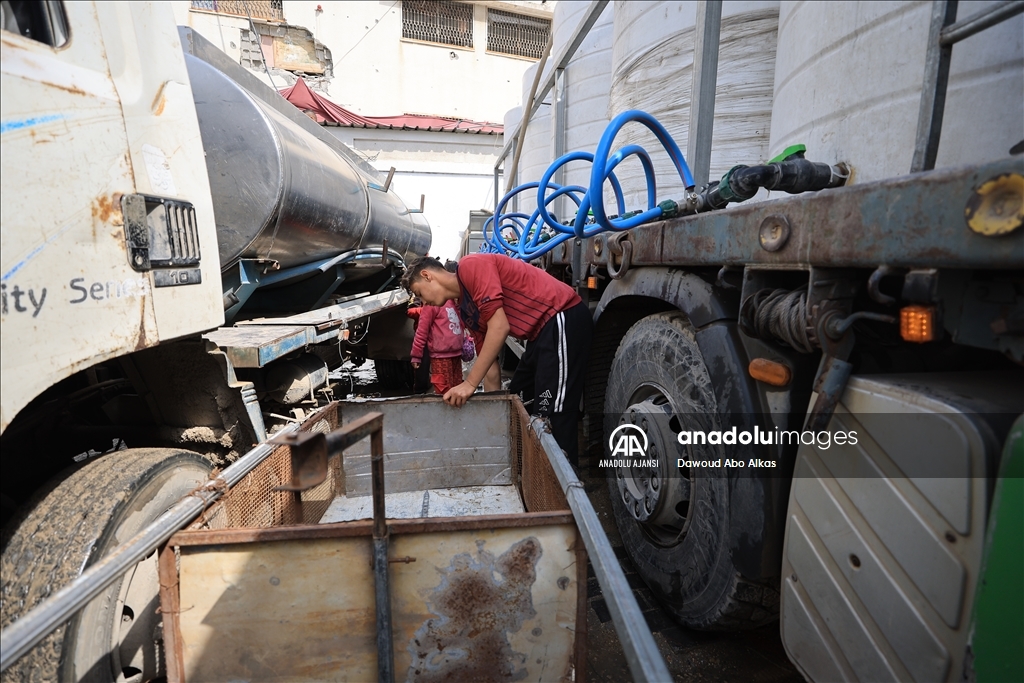 Gazze'deki su krizi devam ediyor