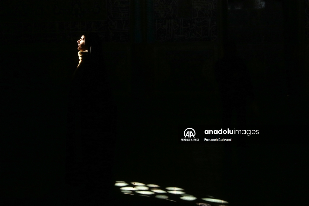 İran’da Minaresiz ve Avlusuz Cami: Şeyh Lütfullah Camii