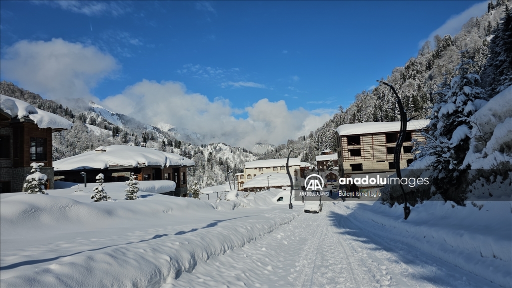 Rize'de beyaza bürünen Ayder Yaylası dronla görüntülendi